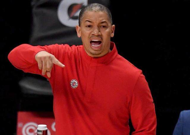 开云下载-【观察】快艇为愚蠢买单！自己选的路 含着泪走完吧！